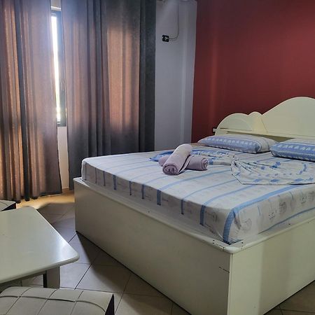 Hotel Europa เลเจอ ภายนอก รูปภาพ