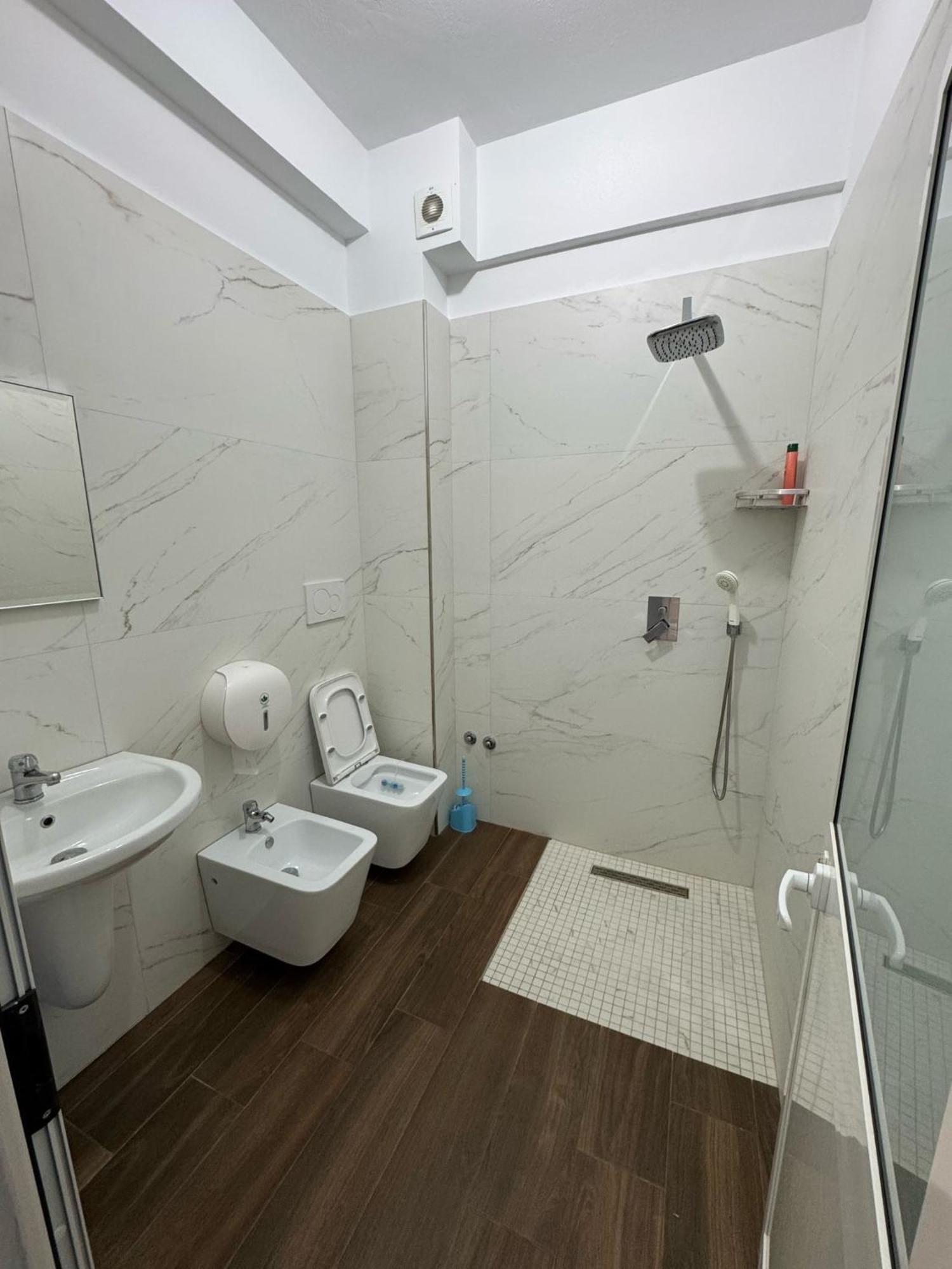 Hotel Europa เลเจอ ภายนอก รูปภาพ