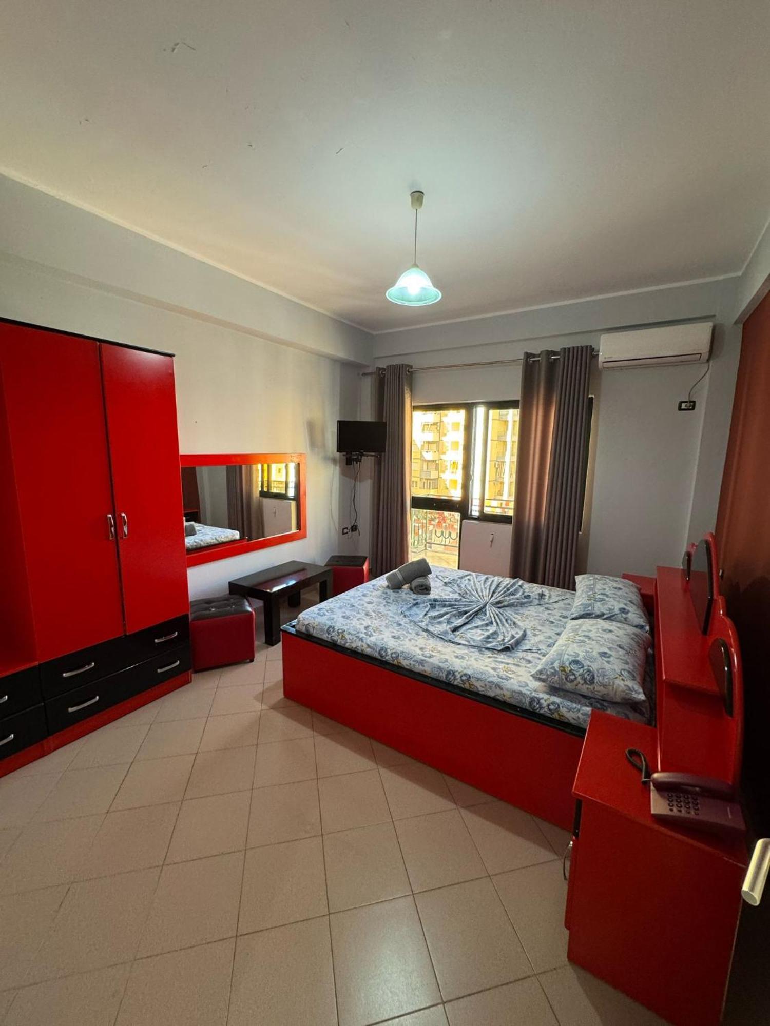 Hotel Europa เลเจอ ภายนอก รูปภาพ