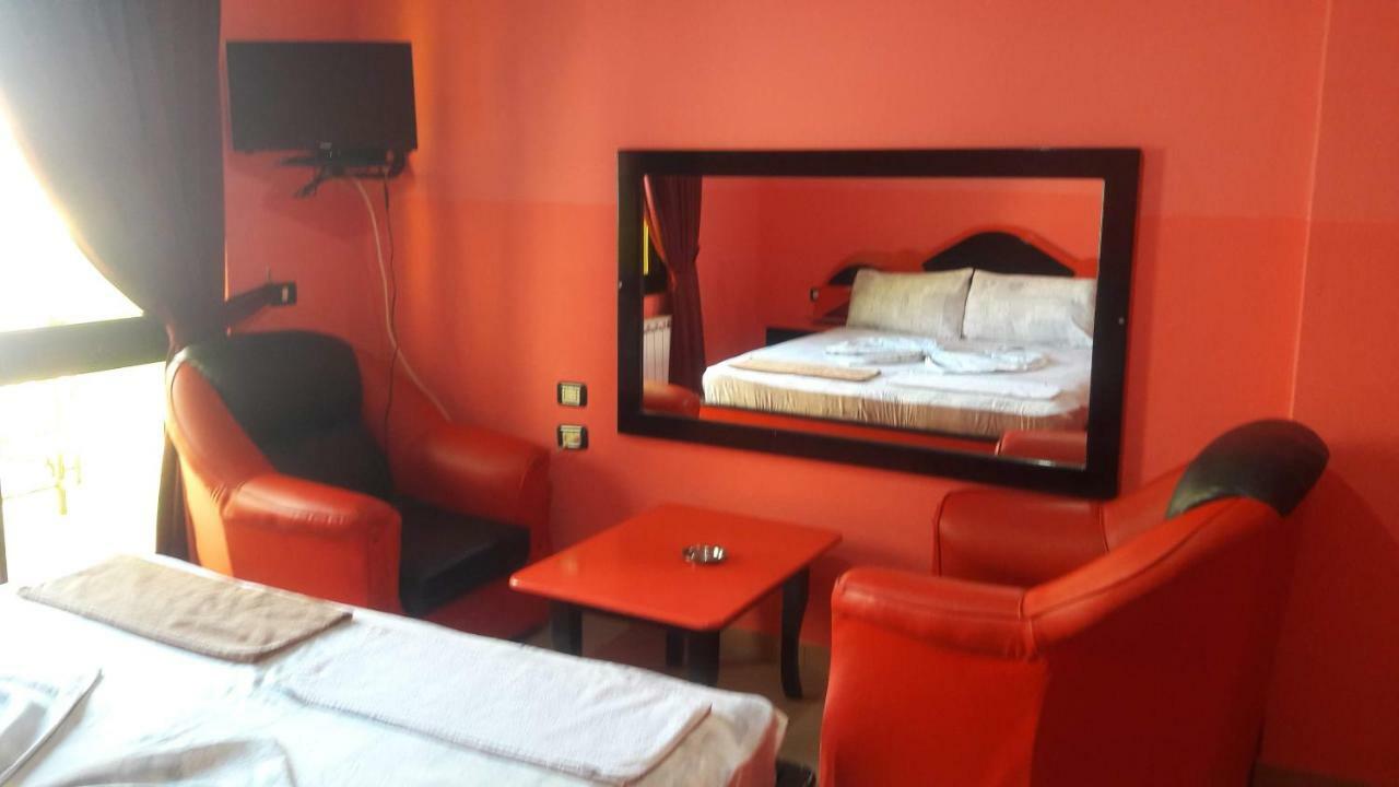 Hotel Europa เลเจอ ภายนอก รูปภาพ