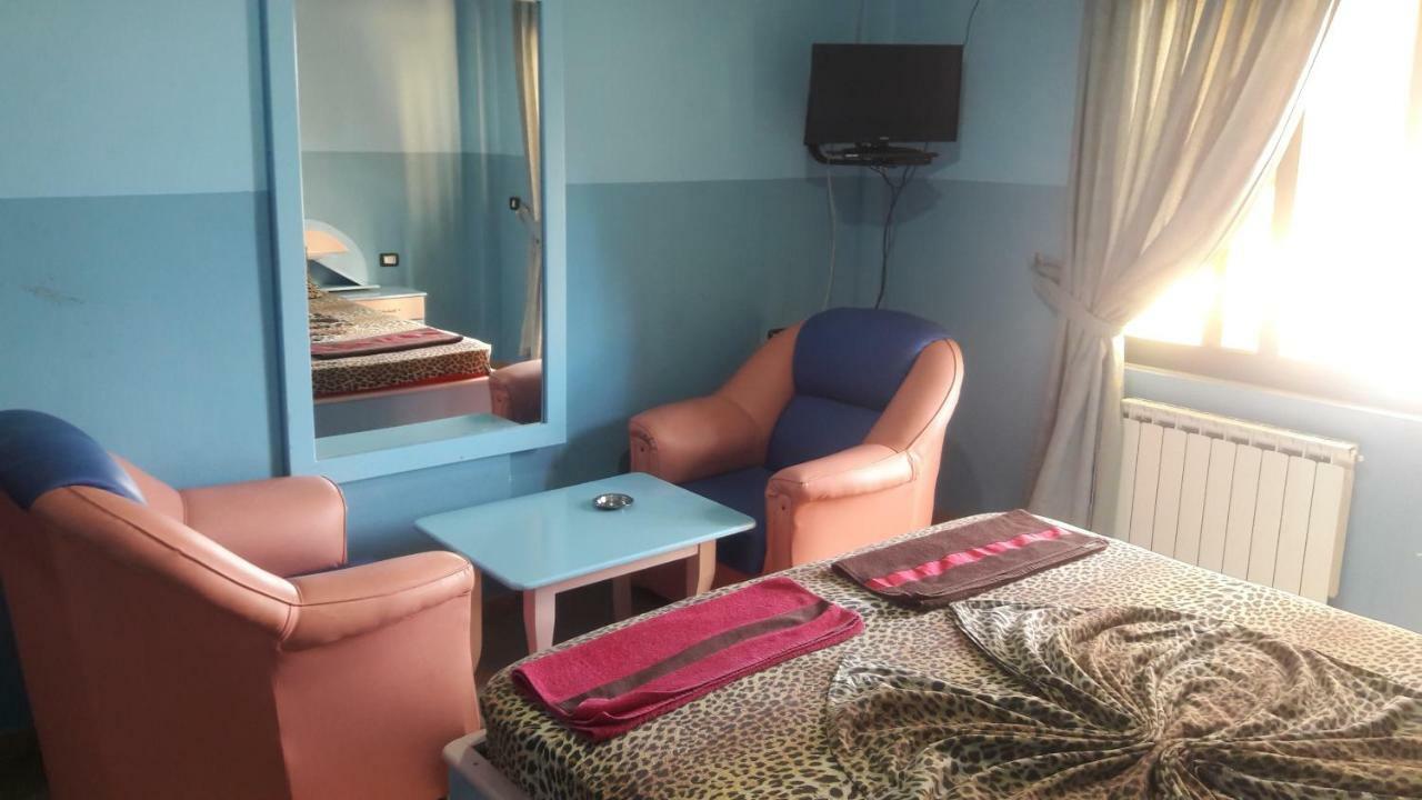 Hotel Europa เลเจอ ภายนอก รูปภาพ