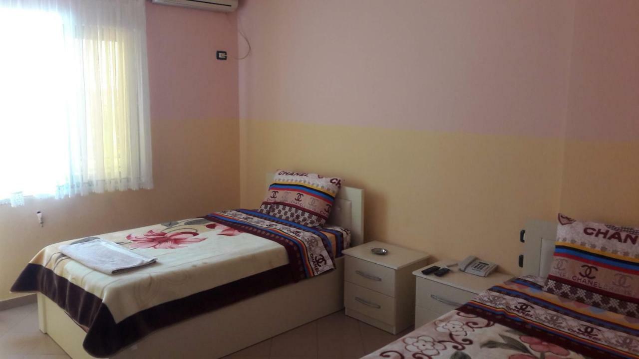 Hotel Europa เลเจอ ภายนอก รูปภาพ