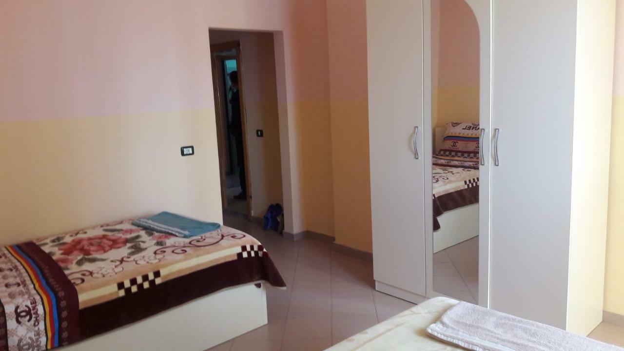 Hotel Europa เลเจอ ภายนอก รูปภาพ